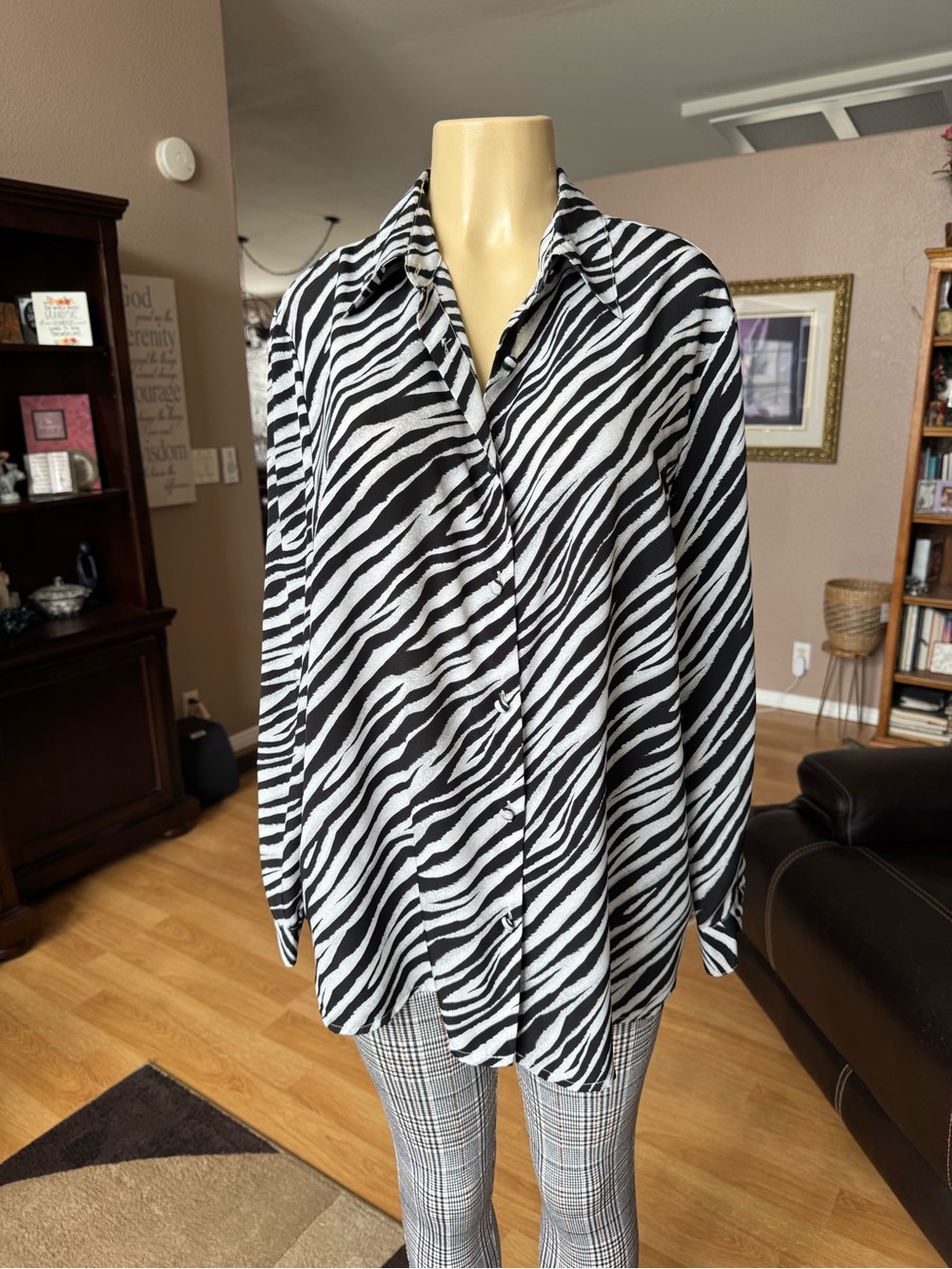 Karen Scott II black & white zebra print button up blouse-size 1X